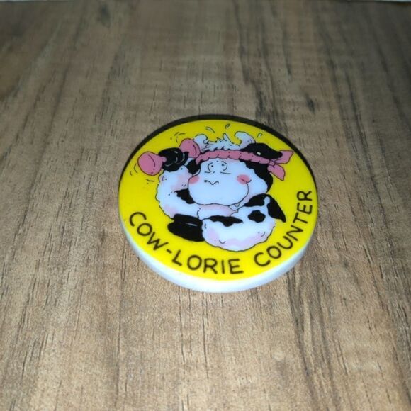 The Good Company Vintage 1989 COW-LORIE COUNTER Fridge Magnet - Picture 1 of 5